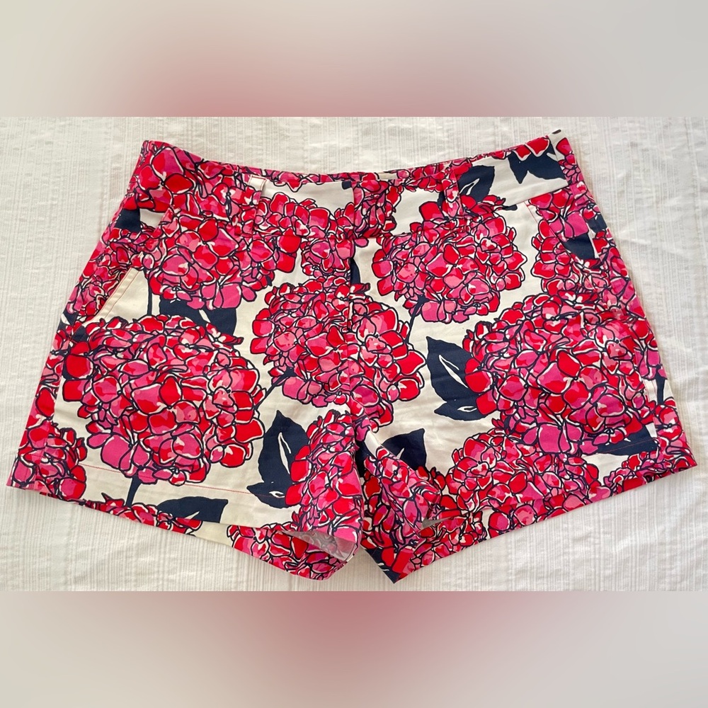 Vineyard Vines floral shorts